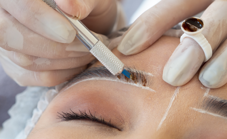 O Transplante de Sobrancelha com Fio Longo Mudou a Forma como Tratamos a Beleza Natural