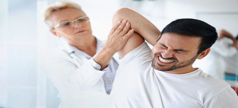 O alívio da dor no tratamento da Fibromialgia O alívio da dor no tratamento da Fibromialgia
