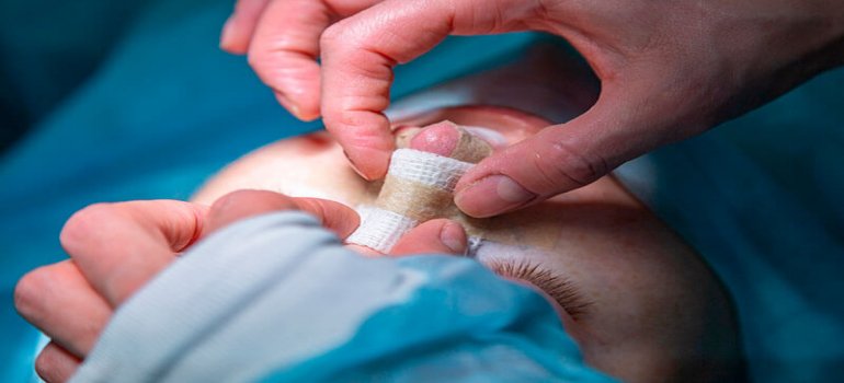 Rinoplastia - Como é o Pós-operatório e a Recuperação Rinoplastia - Como é o Pós-operatório e a Recuperação