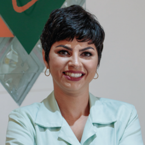 Dra. Carolina Tescaro Narcízo de Oliveira 